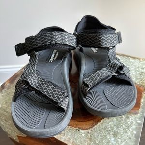 Skechers MemoryFoam Relaxed fit sandals, size 10